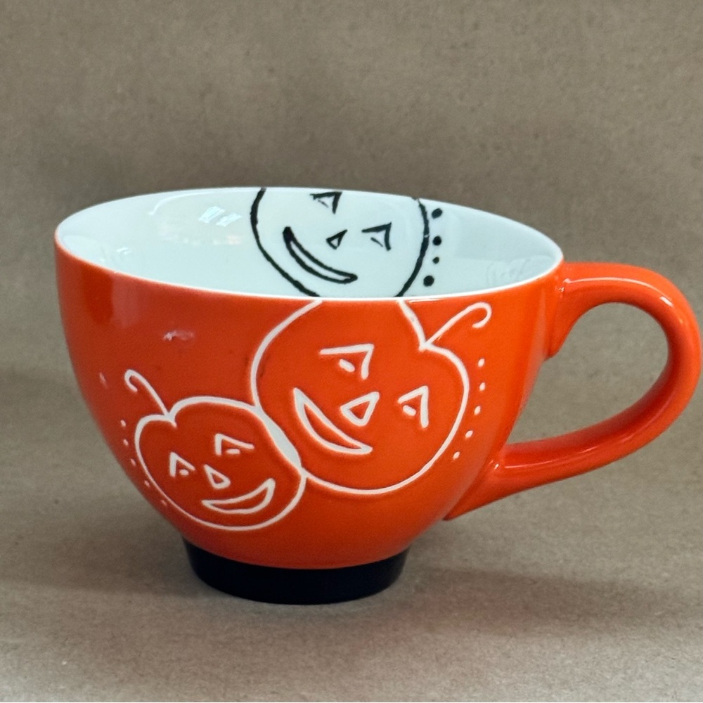 Starbucks 2007 Orange Jack-O-Lantern Mug. 10 fl oz.